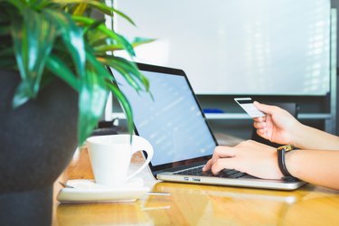 How to Use a Visa Gift Card With PayPal