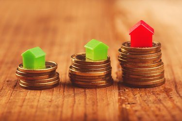 What Is Gross Rental Income?             Real estate mortgage concept
